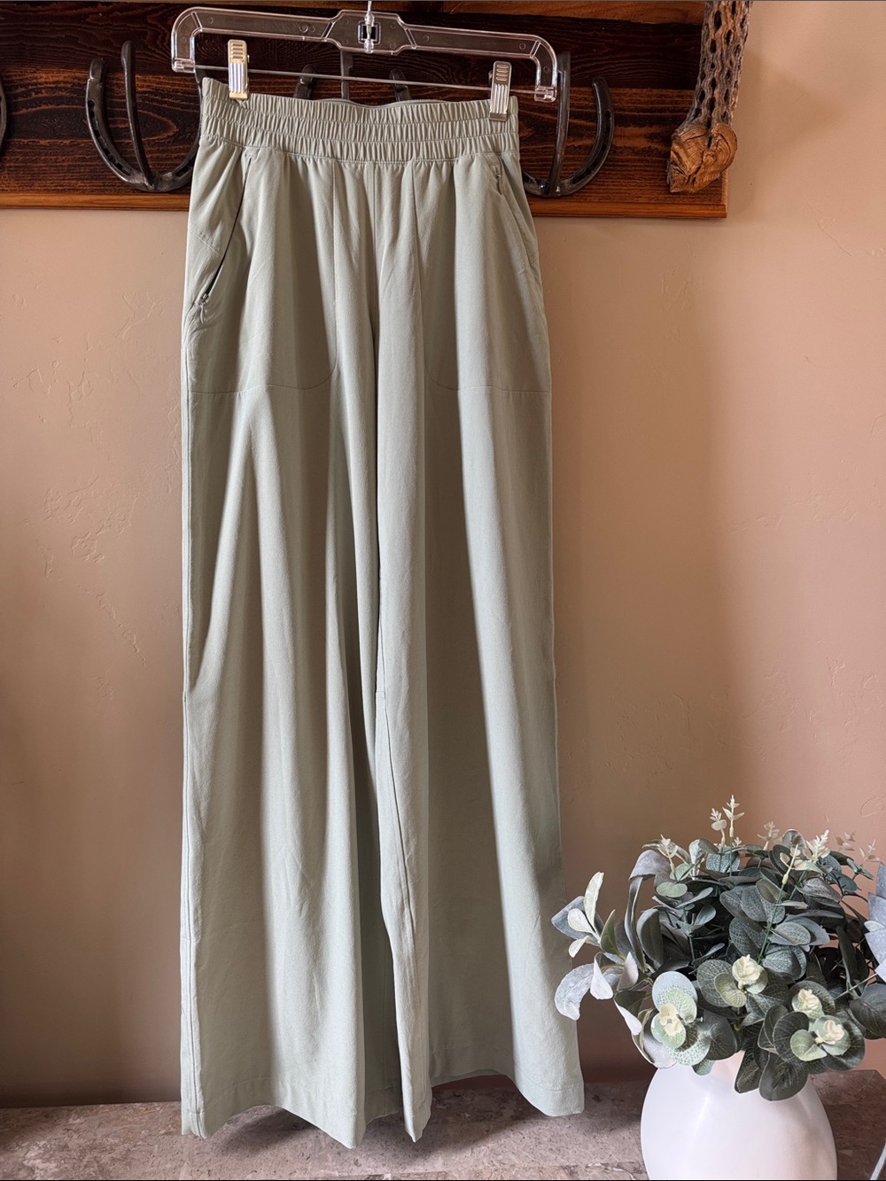 lululemon athletica Sage Green Wide-Leg Elastic-Waist Pant